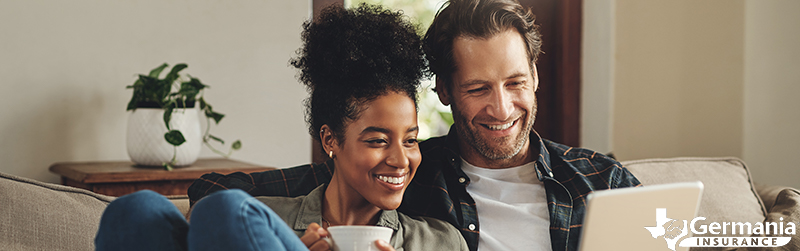 A couple learning about decreasing term life insurance policies